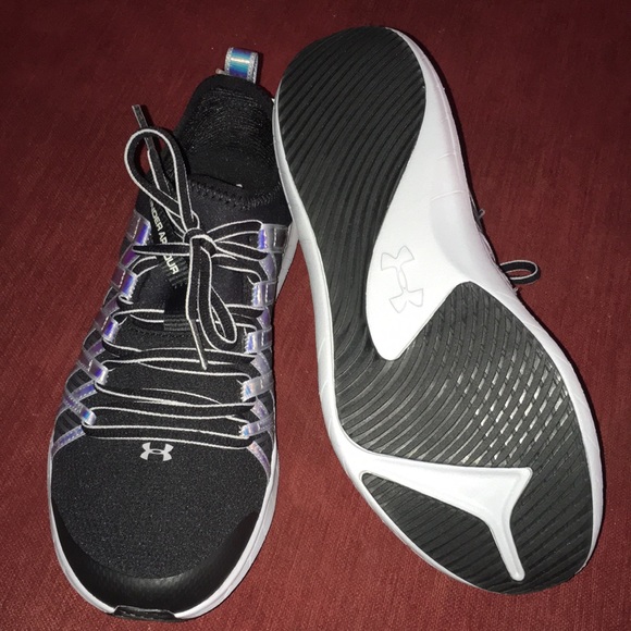 Brand new under armor sneakers - Picture 5 of 6